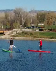 paddle-boarders-on-esterspond